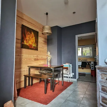 Condamine Guest house *