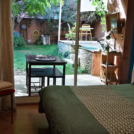 Condamine Guest house